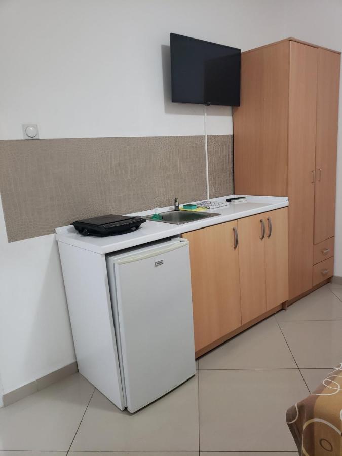 Apartments Petricevic Сутоморе Экстерьер фото